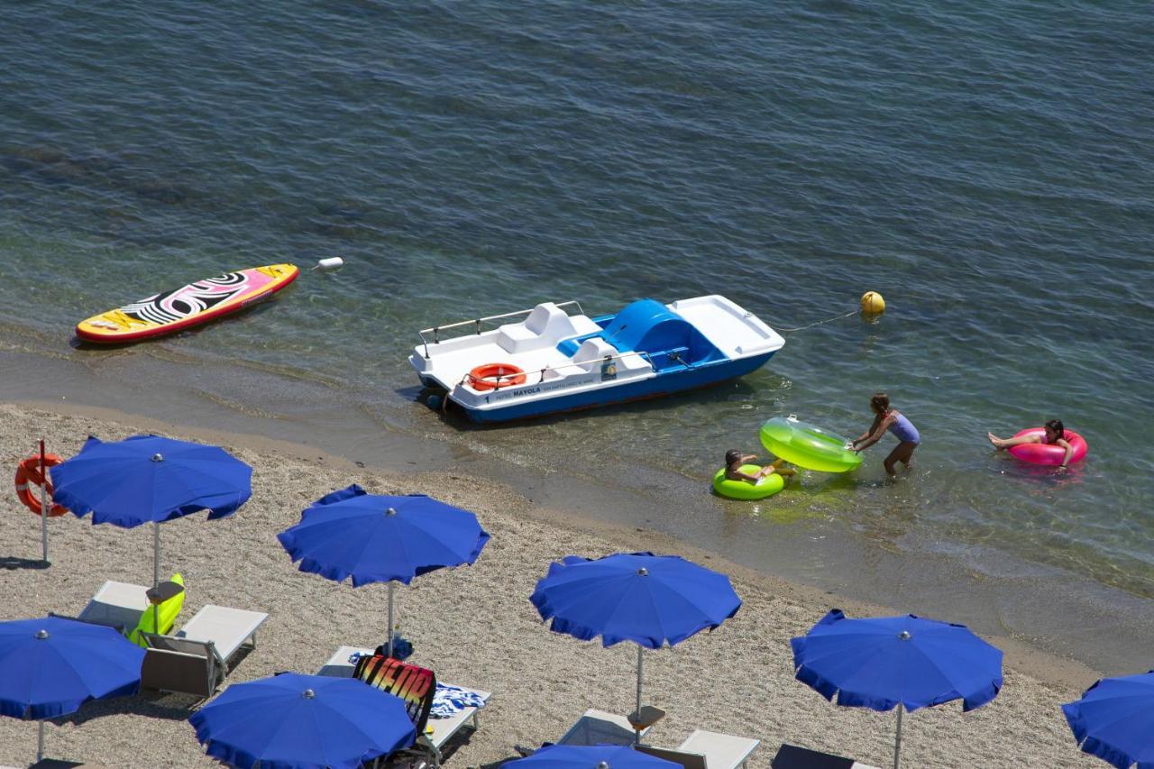 Hotel Mayola San Bartolomeo Al Mare Exterior photo