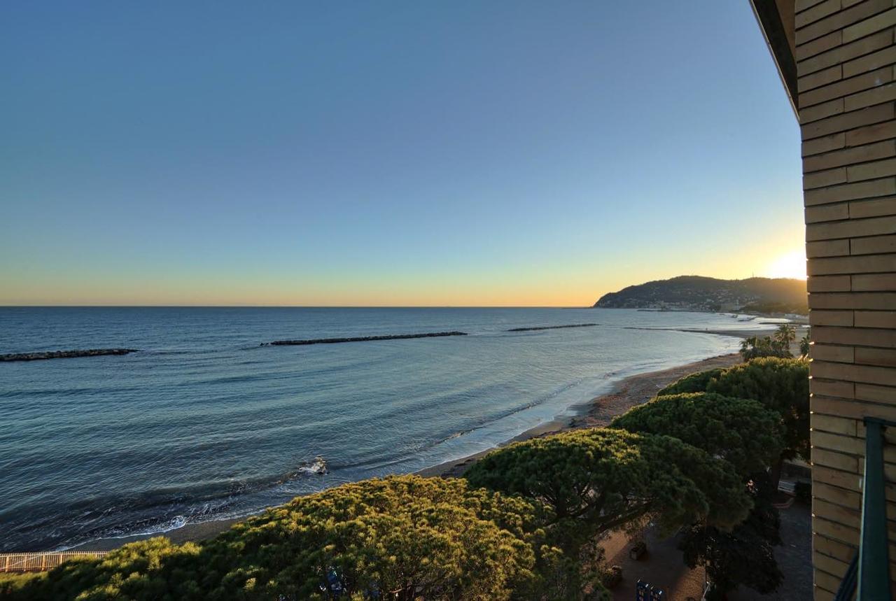 Hotel Mayola San Bartolomeo Al Mare Exterior photo